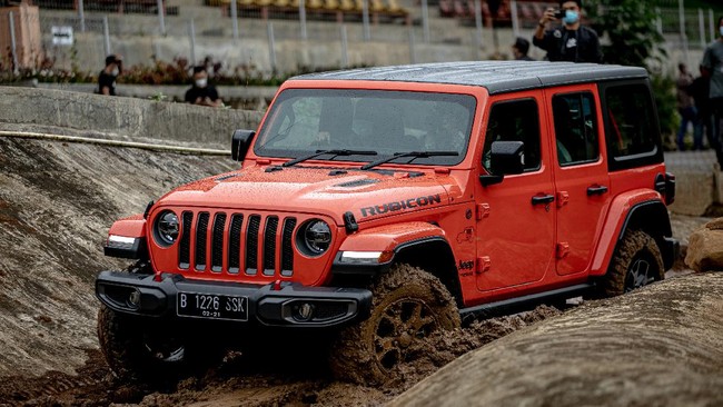 Pikap kabin ganda Jeep Gladiator dijual Rp1,98 miliar oleh distributor Jeep yang baru, DAS Indonesia Motor.