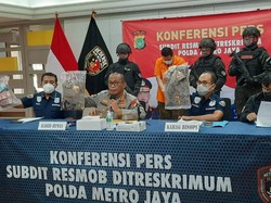 Aksi Tipu-tipu Pecatan Polisi Ngaku Dinas di Mabes Polri