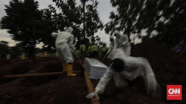 Khofifah Kirim Inspektorat Cek Honor Pemakaman Bupati Jember - Vimarsana News
