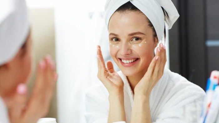 img-title Expert Approved! Intip Rutinitas Kecantikan Malam Hari yang Simpel Ini, Bikin Kulit Wajah Sehat dan Cerah