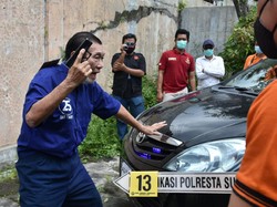 Aksi Koboi Penembakan Mobil Bos Tekstil di Solo Direka Ulang