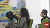 FOTO: Tenaga Kesehatan Mulai Vaksinasi Covid-19 Dosis Kedua Vaksinasi Covid dosis kedua bagi nakes telah dilakukan di sejumlah daerah, termasuk di Jakarta, dua di antaranya di Puskesmas Setiabudi dan Puskesmas Menteng.