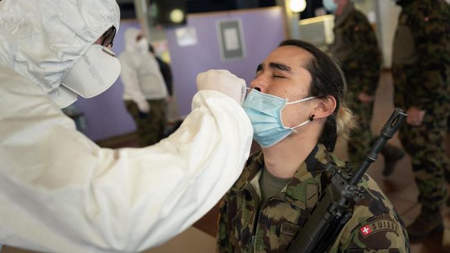 Swiss Rogoh Rp15 T Periksa Orang Tanpa Gejala Covid-19 Pemerintah Swiss akan membayar orang tanpa gejala untuk dites Covid-19 demi menjaga kelompok yang rentan dan menyudahi pandemi.