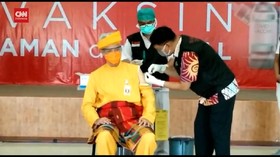 VIDEO: Ganjar Pranowo Disuntik Vaksin Covid-19 Dosis Kedua