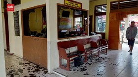 VIDEO: Mapolsek Sungai Pagu di Sumbar Diserang Massa