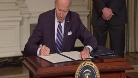 VIDEO: Biden Teken Kebijakan Eksekutif Atasi Perubahan Iklim