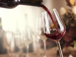 China Bangun Pabrik Wine Terbesar Dunia di Tengah Gurun