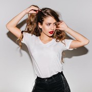 Berani Tampil Beda dengan Padu Padan Outfit Warna Putih