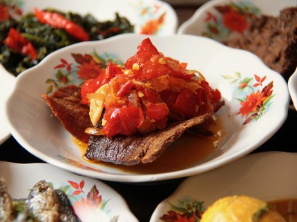 3 Resep Dendeng Balado, Pedasnya Mantap