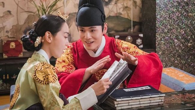 Kim Jung Hyun Cerita Tawa Di Balik Kamera Mr Queen