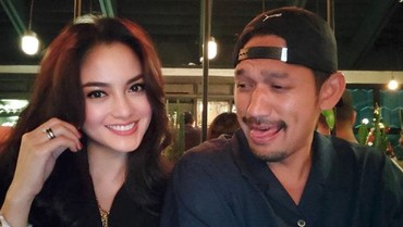 img-title Ibnu Jamil & Ririn Ekawati Resmi Menikah