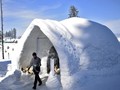 FOTO: Ngopi Cantik di Dalam Igloo