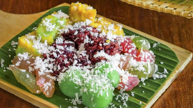 Singkong jadi camilan favorit yang menyehatkan. Jika Anda penggemar singkong, berikut sejumlah pilihan makanan tradisional yang terbuat dari singkong.
