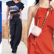 Kembali Eksis, Intip Tren Phone Pouch 2021 yang Jauh Lebih Fashionable