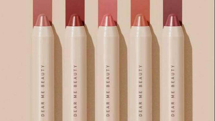 Rekomendasi Lip Crayon Lokal yang Anti Bikin Bibir Kering