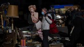 NYALANG: Tangan-tangan Hampa Foto-foto pilihan redaksi CNNIndonesia.com dari Brasil hingga Abu Dhabi.
