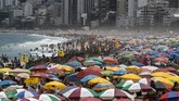 NYALANG: Tangan-tangan Hampa Foto-foto pilihan redaksi CNNIndonesia.com dari Brasil hingga Abu Dhabi.