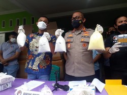Polda Metro Gerebek Pabrik Kosmetik Ilegal di Bekasi, Pemilik Ditangkap