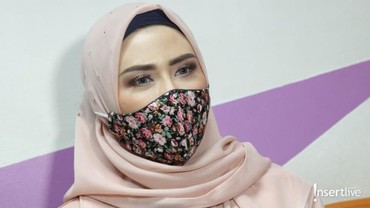 Heboh! Rey Utami Lepas Hijab demi Cuan