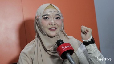 img-title Telah Lama Vakum, Sulis Tengah Menikmati Peran Seorang Ibu
