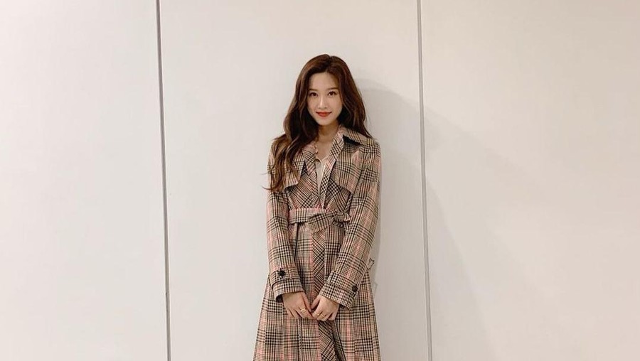 Moon Ga Young