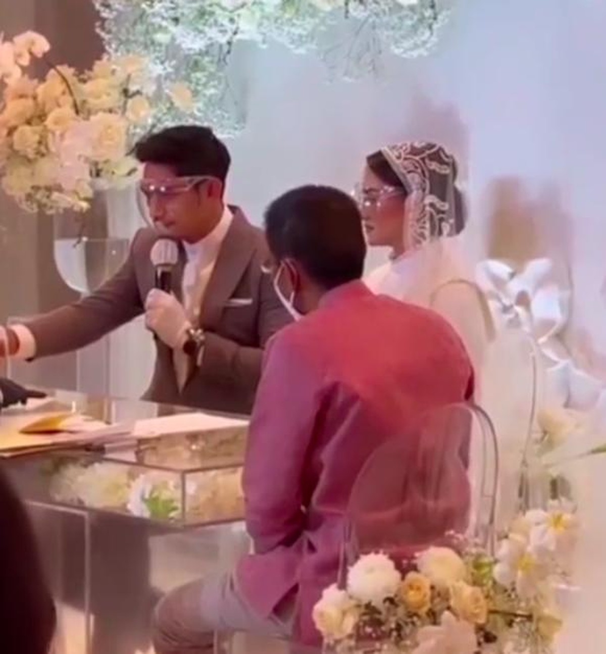 Pernikahan Ririn Ekawati dan Ibnu Jamil