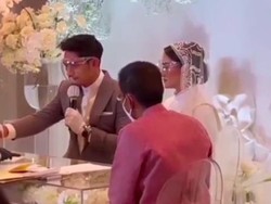Momen Akad Nikah Ibnu Jamil dan Ririn Ekawati