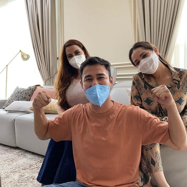 Raffi Ahmad Pamer Momen Nagita Slavina dan Nita Thalia Akur