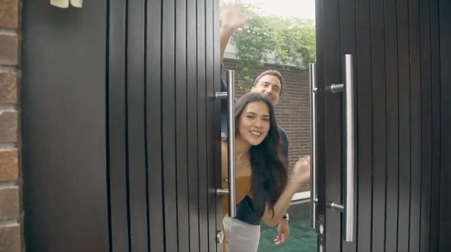 Isu Numpang Hidup, 9 Potret Rumah Hamish Daud dan Raisa Didesain Hangat Penuh Sentuhan Personal