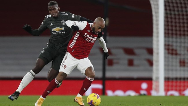 Insiden di laga Arsenal vs Manchester United pada lanjutan Liga Inggris, ikut memicu kemarahan dari fan Tottenham Hotspur.