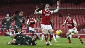 FOTO: Arsenal vs Man Utd Tampil Mengecewakan