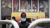 Tim (WHO) menyelidiki asal-usul penyebaran virus corona Covid-19 dengan mengunjungi pasar dan rumah sakit di Wuhan.