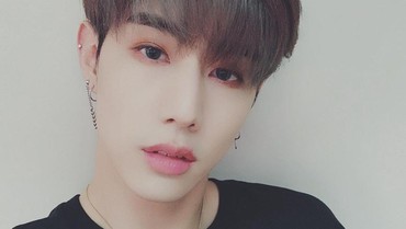 img-title Pulang ke Los Angeles, Mark GOT7 Disambut Keluarga dan Fans