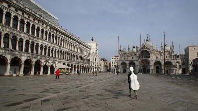 11 Wisata Romantis di Italia, Cocok buat Bulan Madu yang Berkesan Rekomendasi wisata romantis di Italia ada beragam dan cocok dijadikan tempat untuk berbulan madu. Berikut daftarnya.