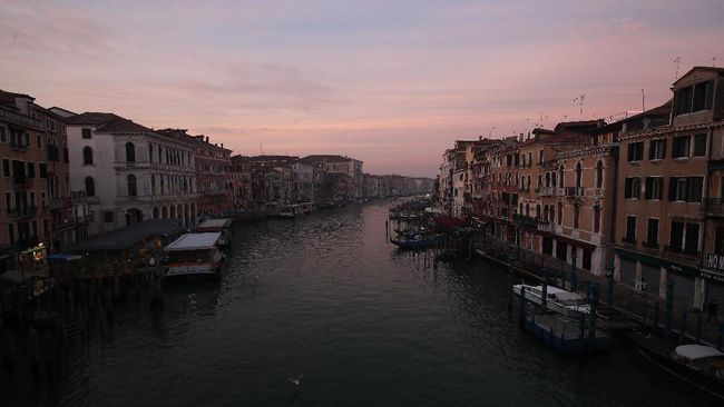 Italia sedang menggodok rencana penerapan Green Pass, berupa sertifikat digital yang menjadi syarat masuk wisatawan mancanegara.