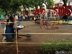 Meski Ditutup, Taman di Bandung Tetap Didatangi Warga