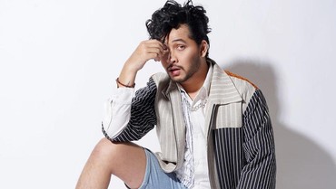 img-title Positif Sabu, Selebgram Abdul Kadir Ditangkap di Hotel