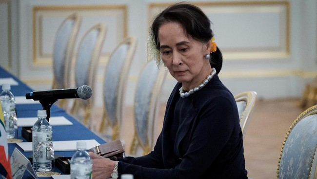 Pemimpin Myanmar Aung San Suu Kyi Kembali Disekap dalam Tahanan Rumah