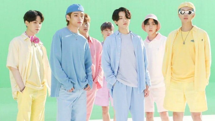 Baju BTS di Dynamite