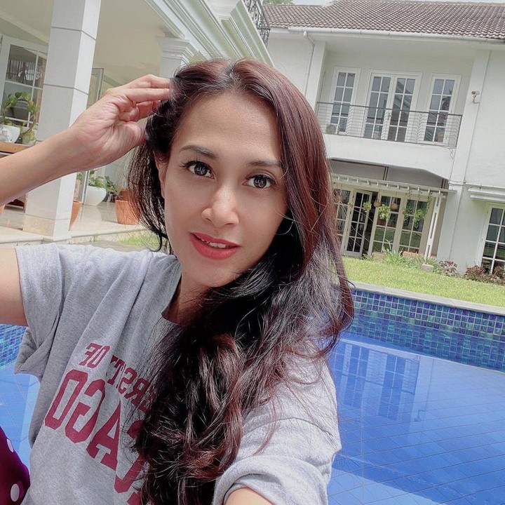 <p>Tak hanya itu, Diah juga hobi foto selfie dan kerap membagikan berbagai kegiatannya di media yang sama.  (Foto: Instagram @dps_diahpermatasari)</p>