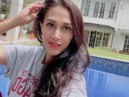 7 Potret Diah Permatasari Bintang Si Cantik Jembatan Ancol, Awet Muda Bun