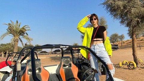 Style To Steal Gaya Liburan Artis Cantik Nia Ramadhani Style To Steal Gaya Liburan Artis Cantik Nia Ramadhani