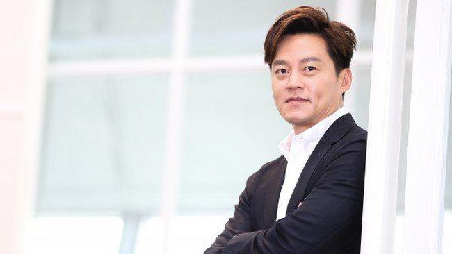 Lee Seo-jin diincar untuk gabung agensi Antenna usai hengkang dari Hook Entertainment.