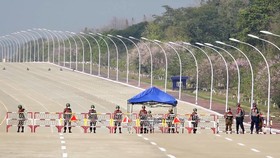FOTO: Militer Myanmar Ambil Alih Kekuasaan Usai Tahan Suu Kyi