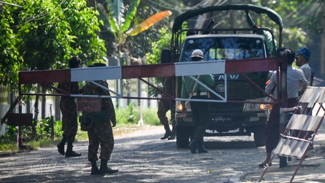 AS berencana kembali menjatuhkan sanksi setelah militer Myanmar mengkudeta pemerintahan sipil dan menahan pemimpin de facto Aung San Suu Kyi.