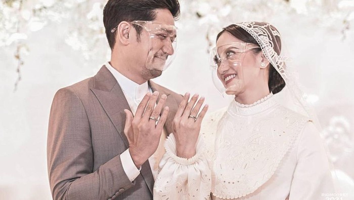 Potret Manis Pernikahan Ririn Ekawati dan Ibnu Jamil