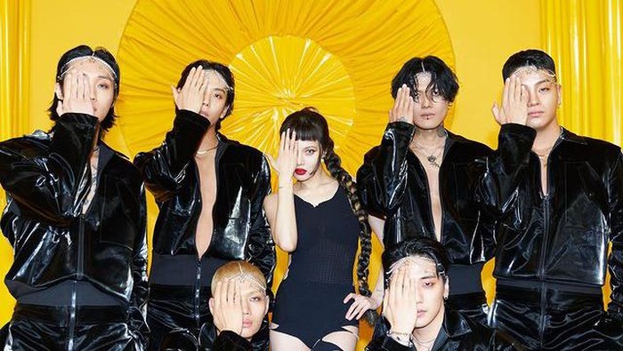 Resmi Comeback, HyunA Sapa Penggemar dengan Penampilan Seksi