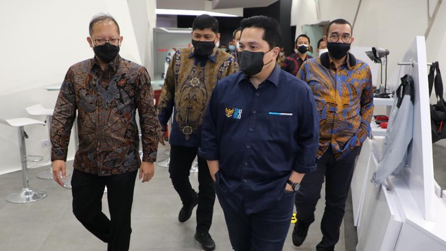 PT Telkom menerima penghargaan atas program Sampah Jadi Emas yang telah menciptakan lapangan kerja sekaligus menjaga lingkungan di Desa Tuksongo, Magelang.