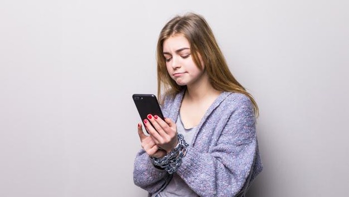 5 Kegiatan Menyenangkan Ini Ampuh Alihkan Kamu yang Kecanduan Smartphone