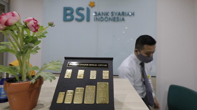 Wamen BUMN II Kartika Wirjoatmodjo mengungkap BSI akan melakukan penghimpunan dana melalui skema penerbitan saham baru alias rights issue.
